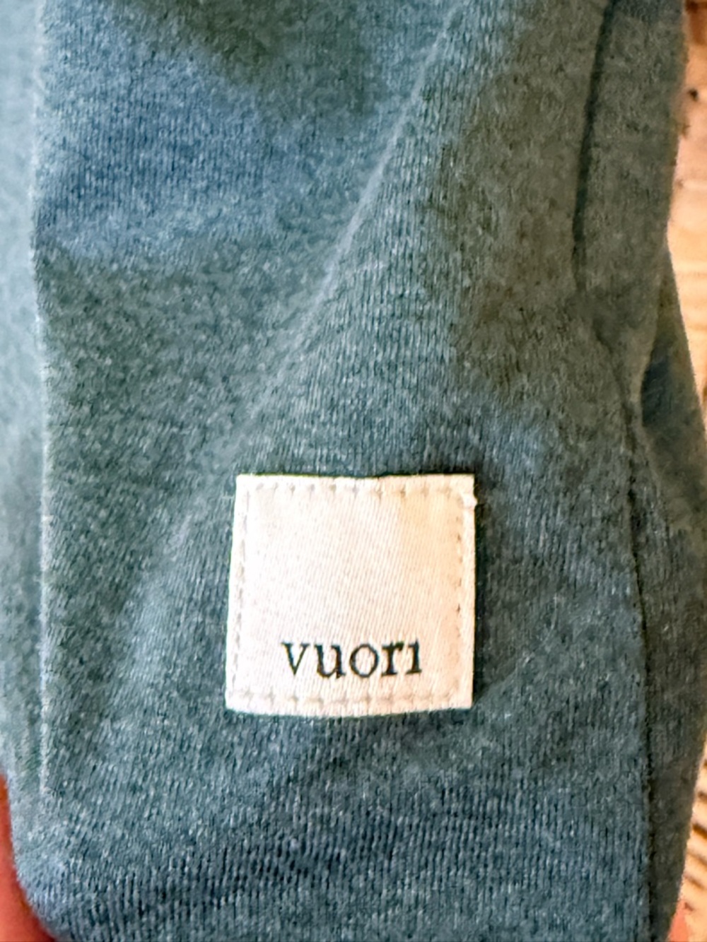 Vuori Energy Top Size Small Dark Green - Picture 2 of 4